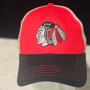 Chicago Blackhawks embroidered logo snapback hat